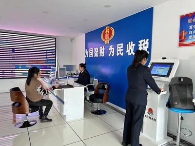 延時(shí)服務(wù)“不打烊”，便民辦稅暖民心——雙鴨山市四方臺(tái)區(qū)稅務(wù)局優(yōu)化服務(wù)側(cè)記